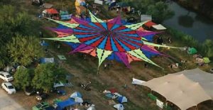 אוהלי לייקרה צבעוניים לאירועים | פניקס אירועים