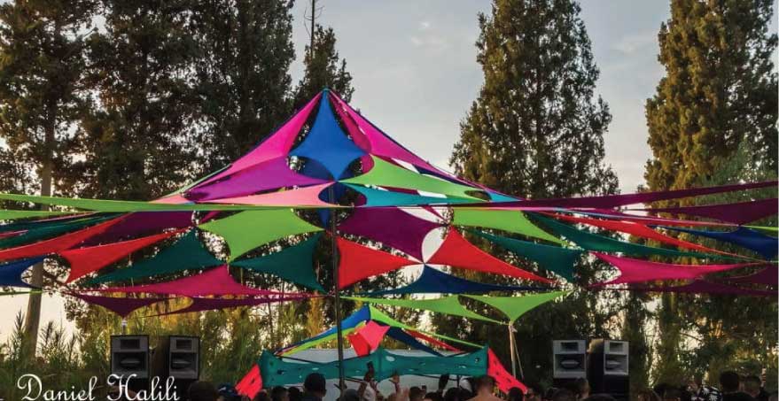 אוהלי לייקרה צבעוניים לאירועים